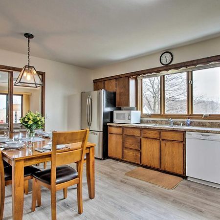 Wisconsin River Valley Farmhouse Fire Pit And View Merrimac Екстериор снимка